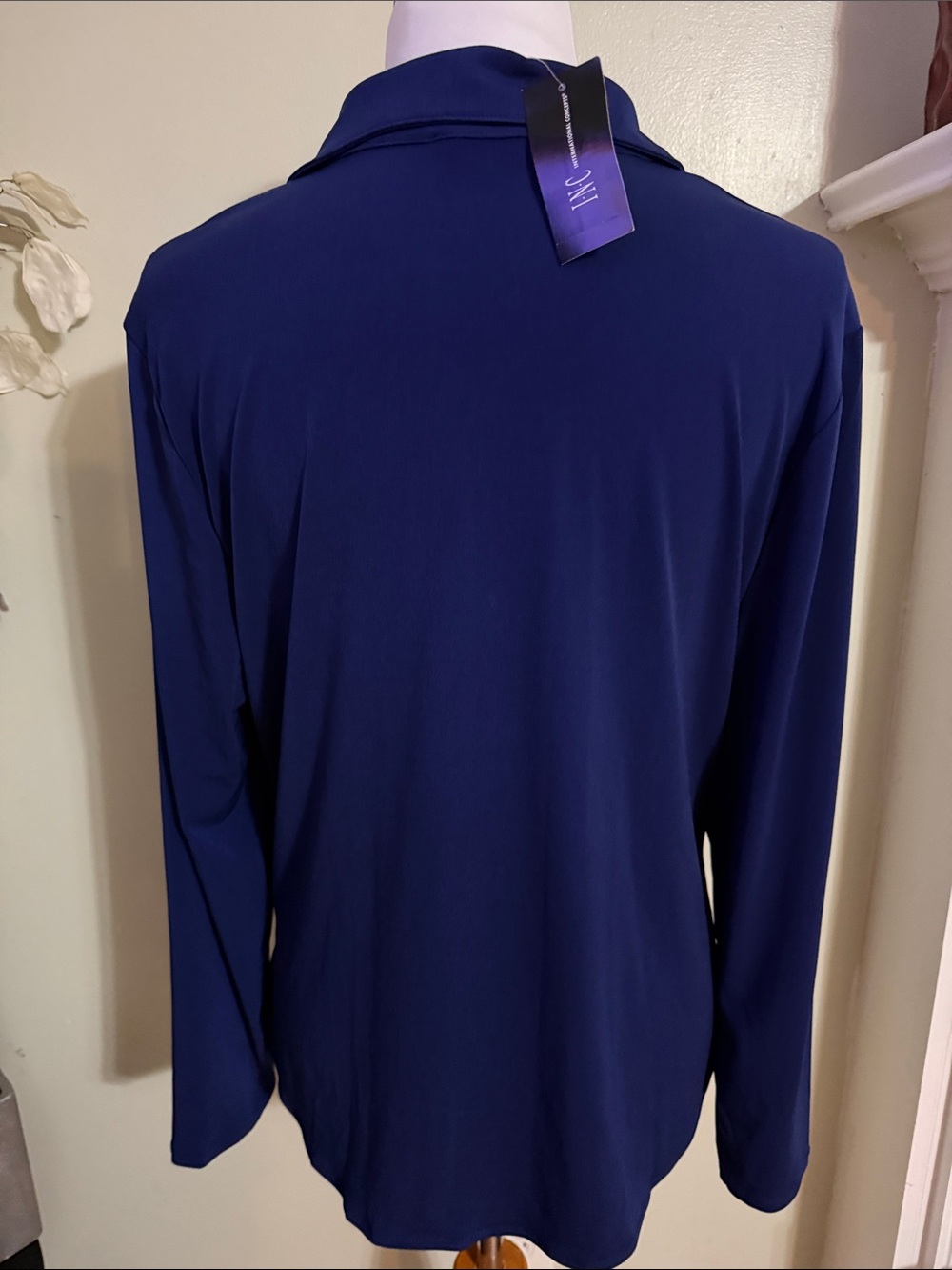 Navy Ruched Button-Front Long Sleeve Top - Picture 5 of 6